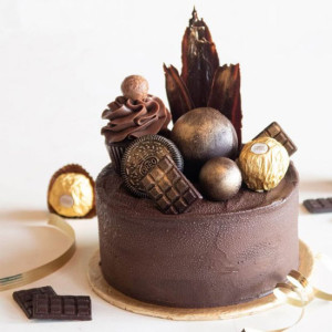 1.5lbs Mouthwatering Chocolate Fudge Cake from Masoom Bakers 1.5lbs Mouthwatering Chocolate Fudge Cake from Masoom Bakers