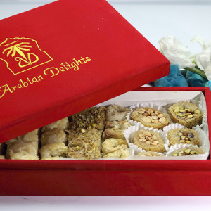 1Kg Valevet Box Mix Arabian Sweets